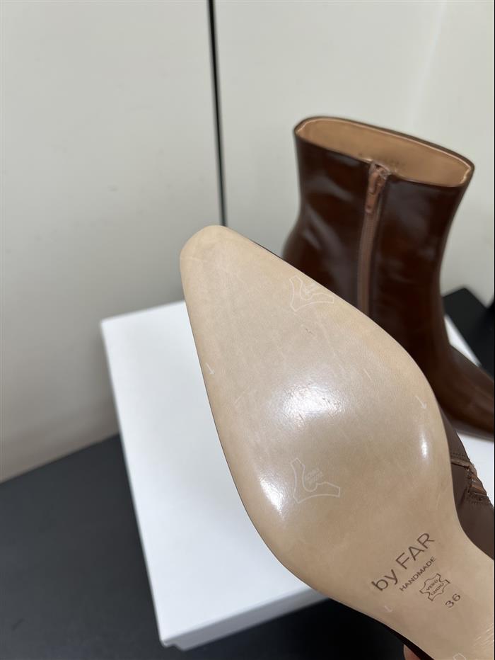 20251128174331454 390